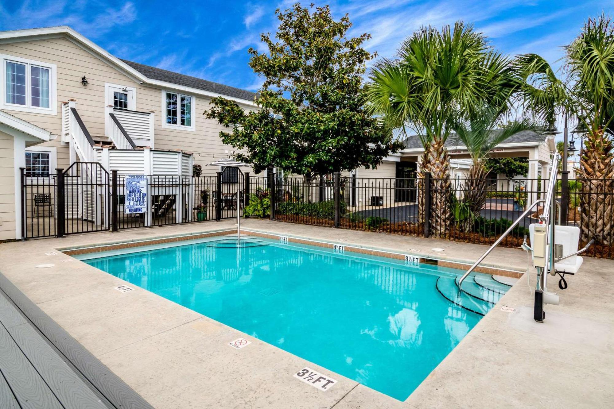 The Port Inn And Cottages, Ascend Hotel Collection ポートセントジョー エクステリア 写真